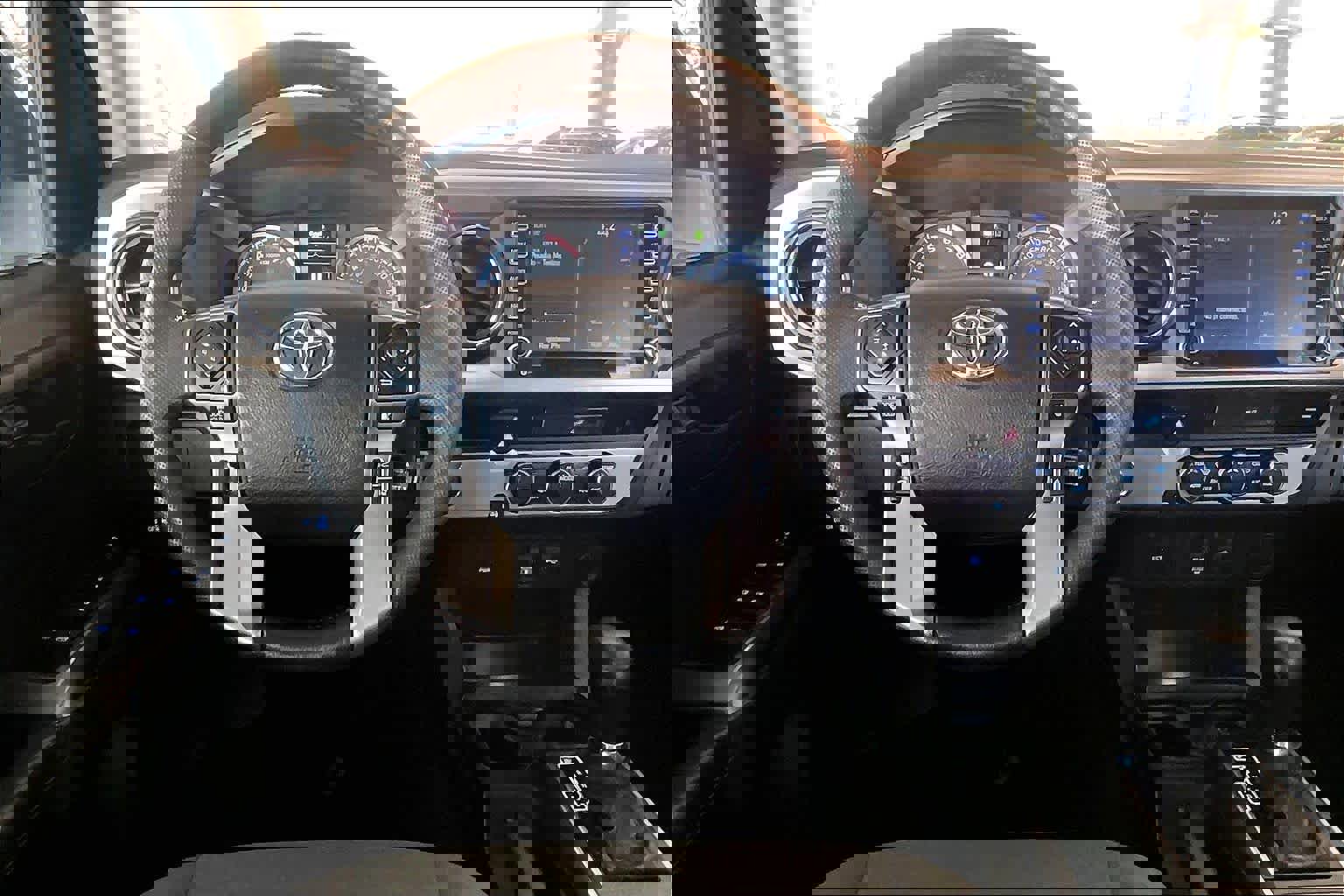 Used 2023 Toyota Tacoma SR5 image 10