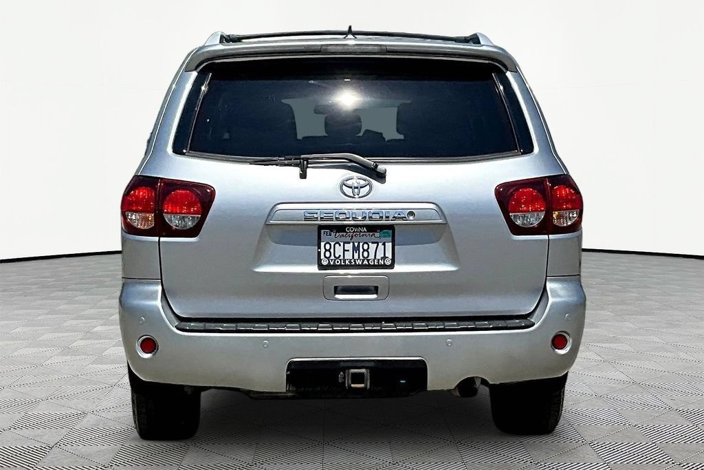Used 2018 Toyota Sequoia SR5 RWD image 5