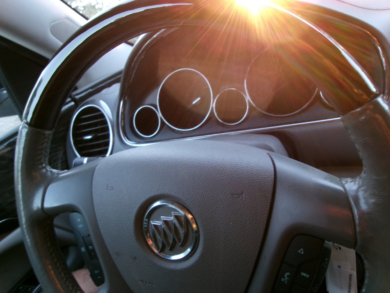 Used 2014 Buick Enclave Premium w/ Trailering Provision Package image 21