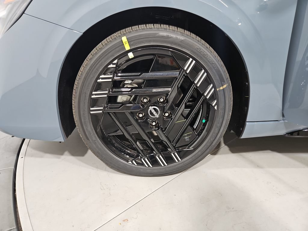 New 2026 Nissan Sentra SR w/ SR Premium Package FWD image 26