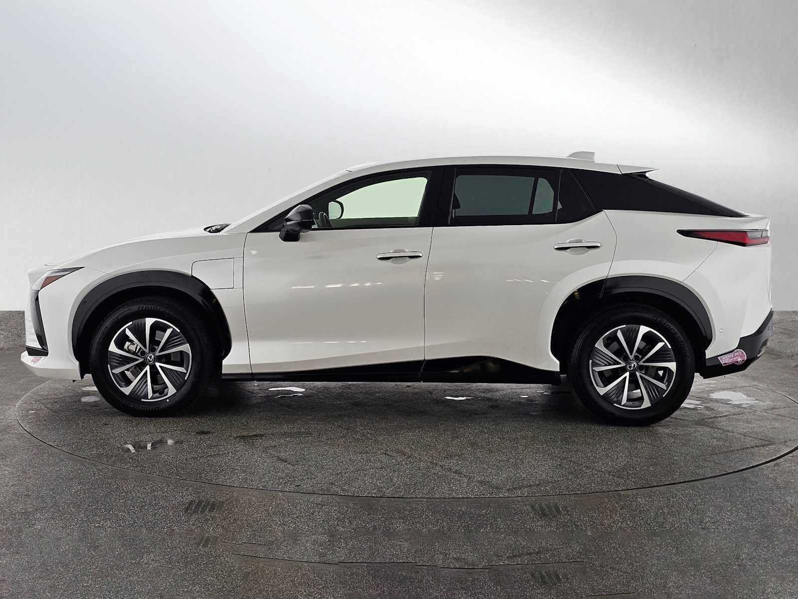 Certified 2023 Lexus RZ 450e Premium w/ Technology Package image 6