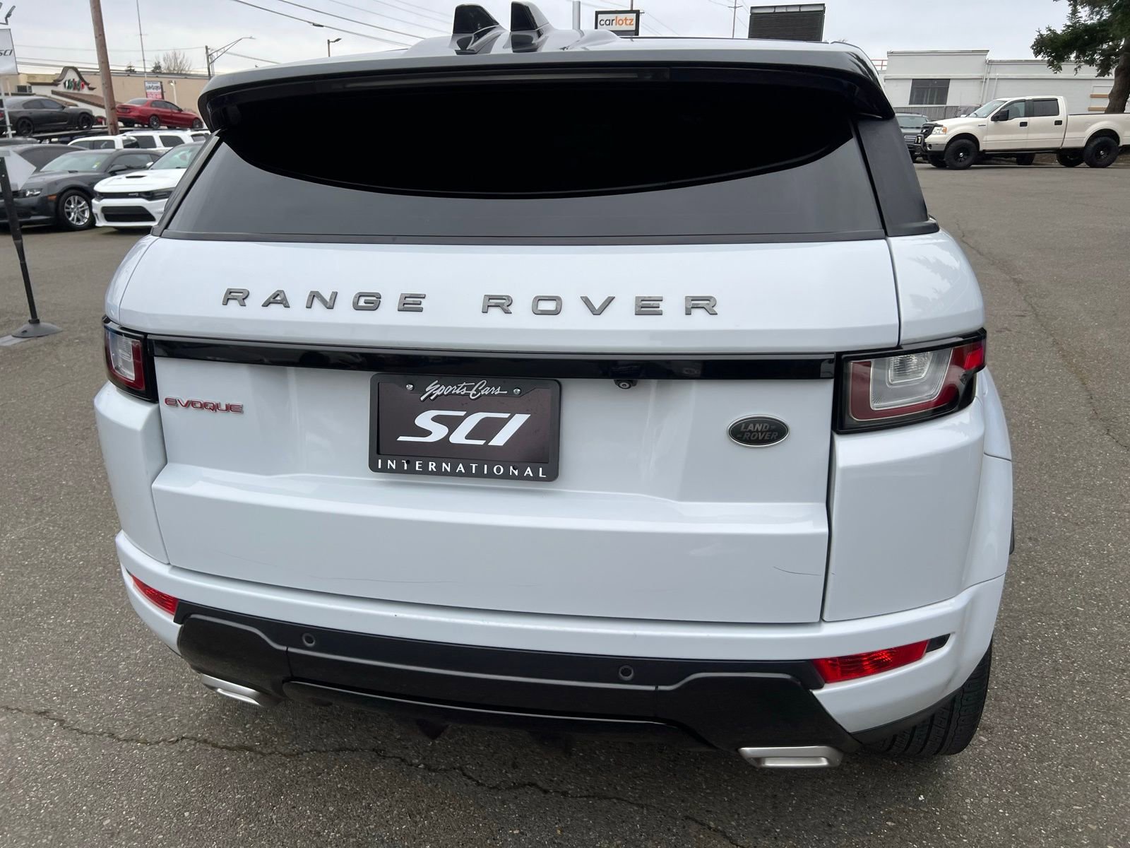 Used 2018 Land Rover Range Rover Evoque SE Premium image 6