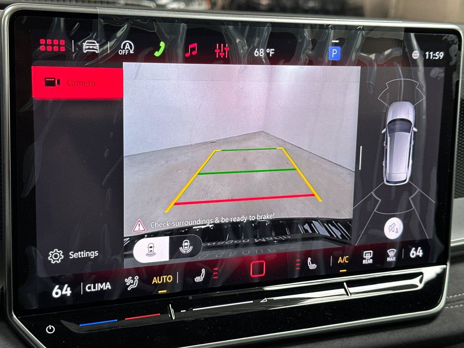 New 2026 Volkswagen Tiguan SE R-Line FWD image 18