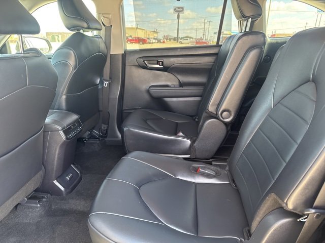 Used 2024 Toyota Highlander XLE image 21