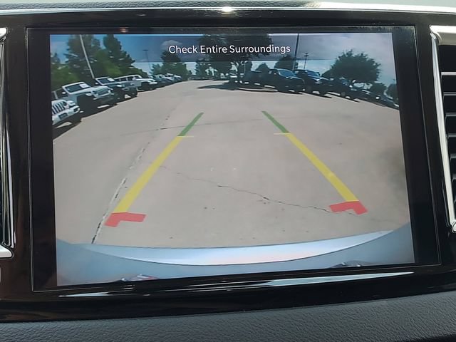 Used 2024 Chrysler Pacifica Touring-L FWD image 29