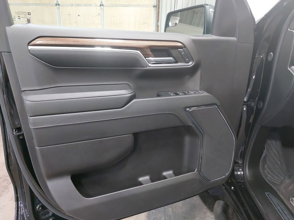 Used 2024 Chevrolet Silverado 1500 LT AWD/4WD image 27
