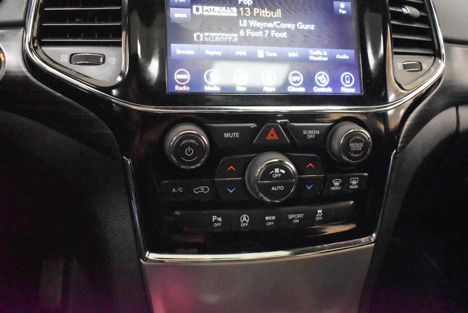 Used 2019 Jeep Grand Cherokee Altitude AWD/4WD image 26