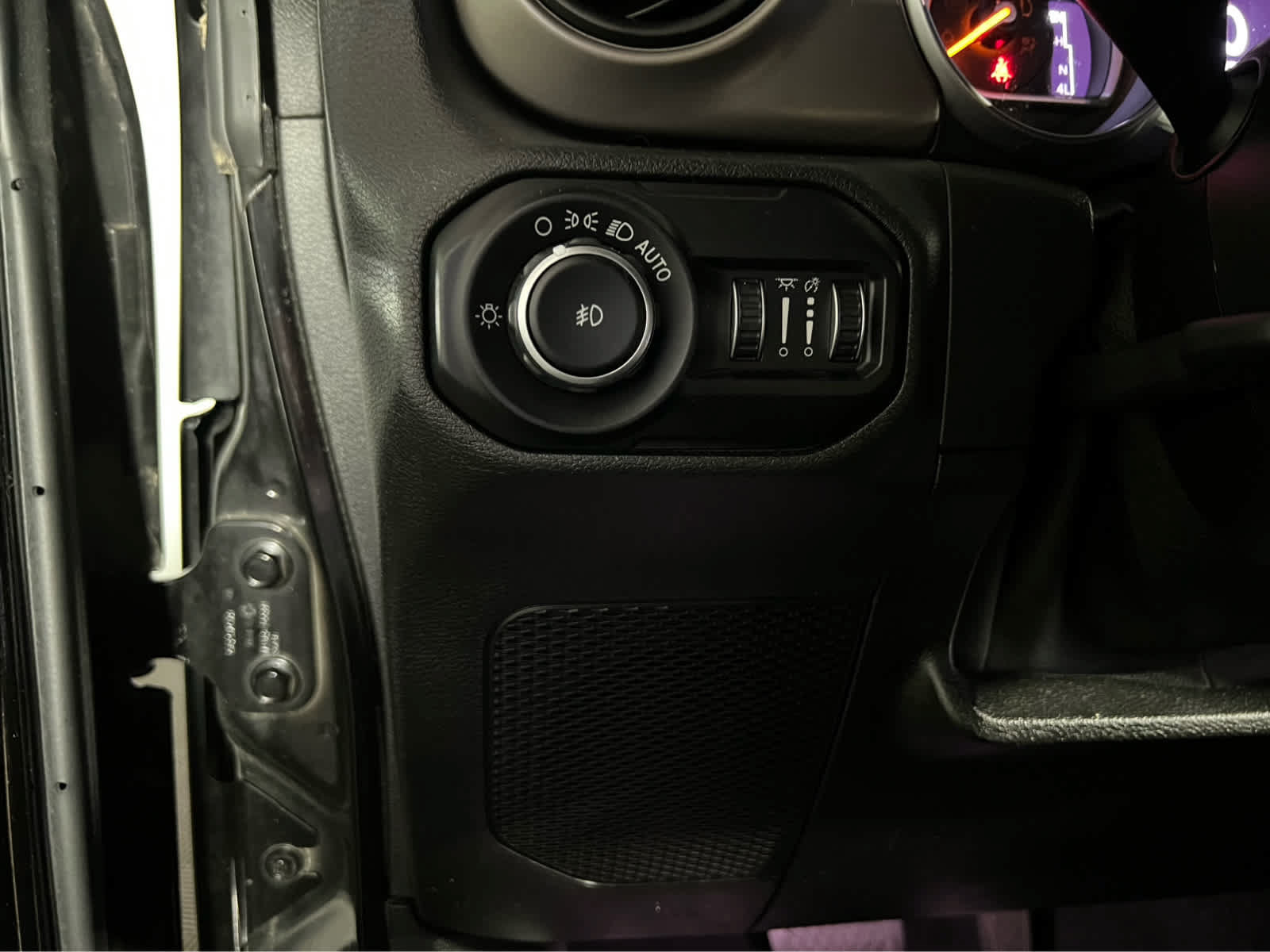 Used 2018 Jeep Wrangler Unlimited Sport S AWD/4WD image 19