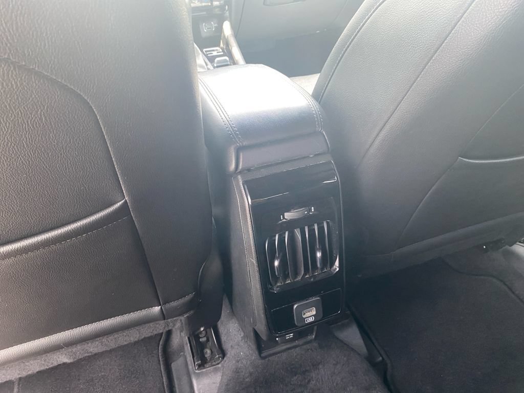 Used 2023 Jeep Compass Limited AWD/4WD image 32