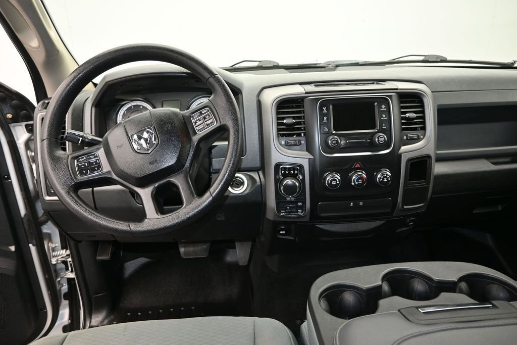Used 2017 RAM 1500 Express AWD/4WD image 15