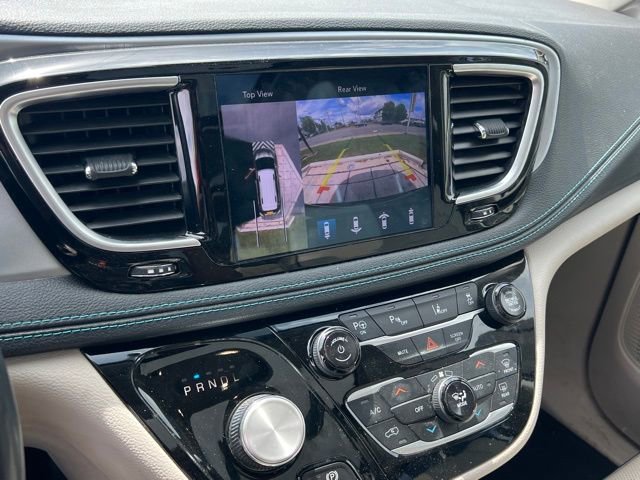 Used 2020 Chrysler Pacifica Limited w/ Advanced Safetytec Group FWD image 22