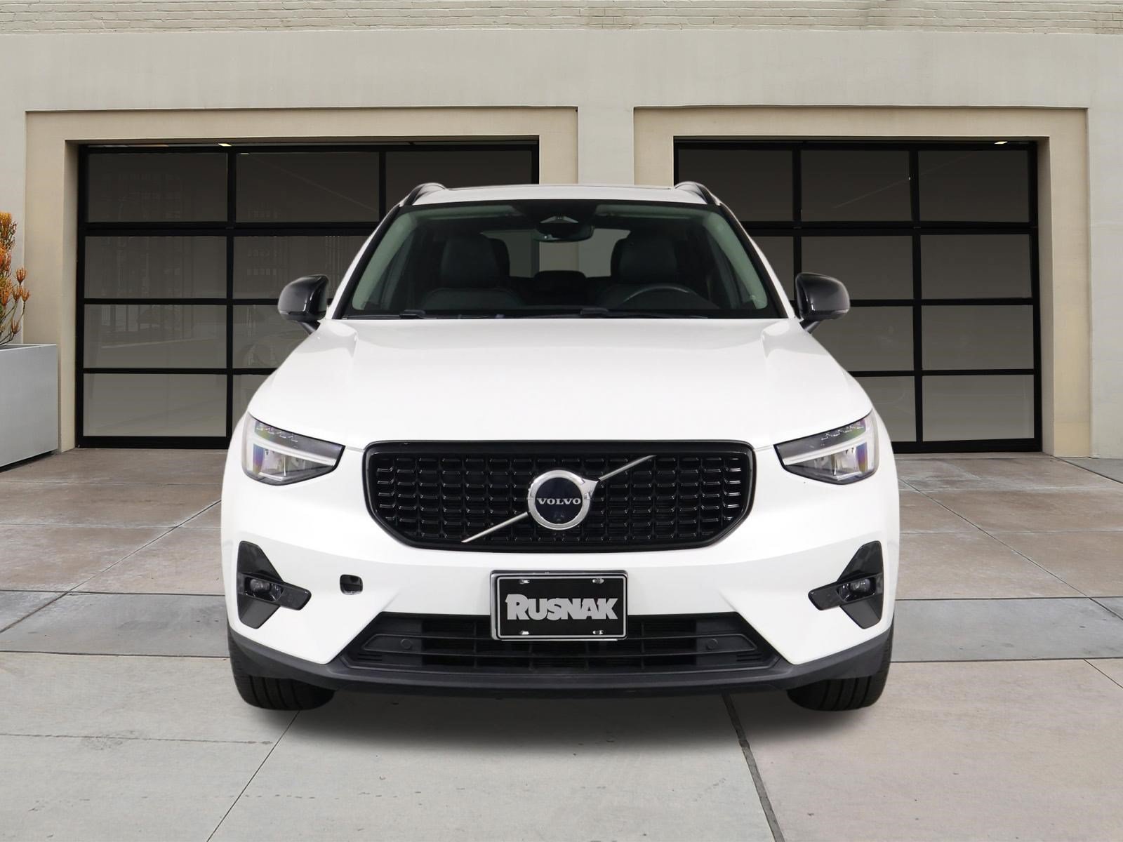 Used 2023 Volvo XC40 B5 Ultimate w/ Protection Package Premier AWD/4WD image 6
