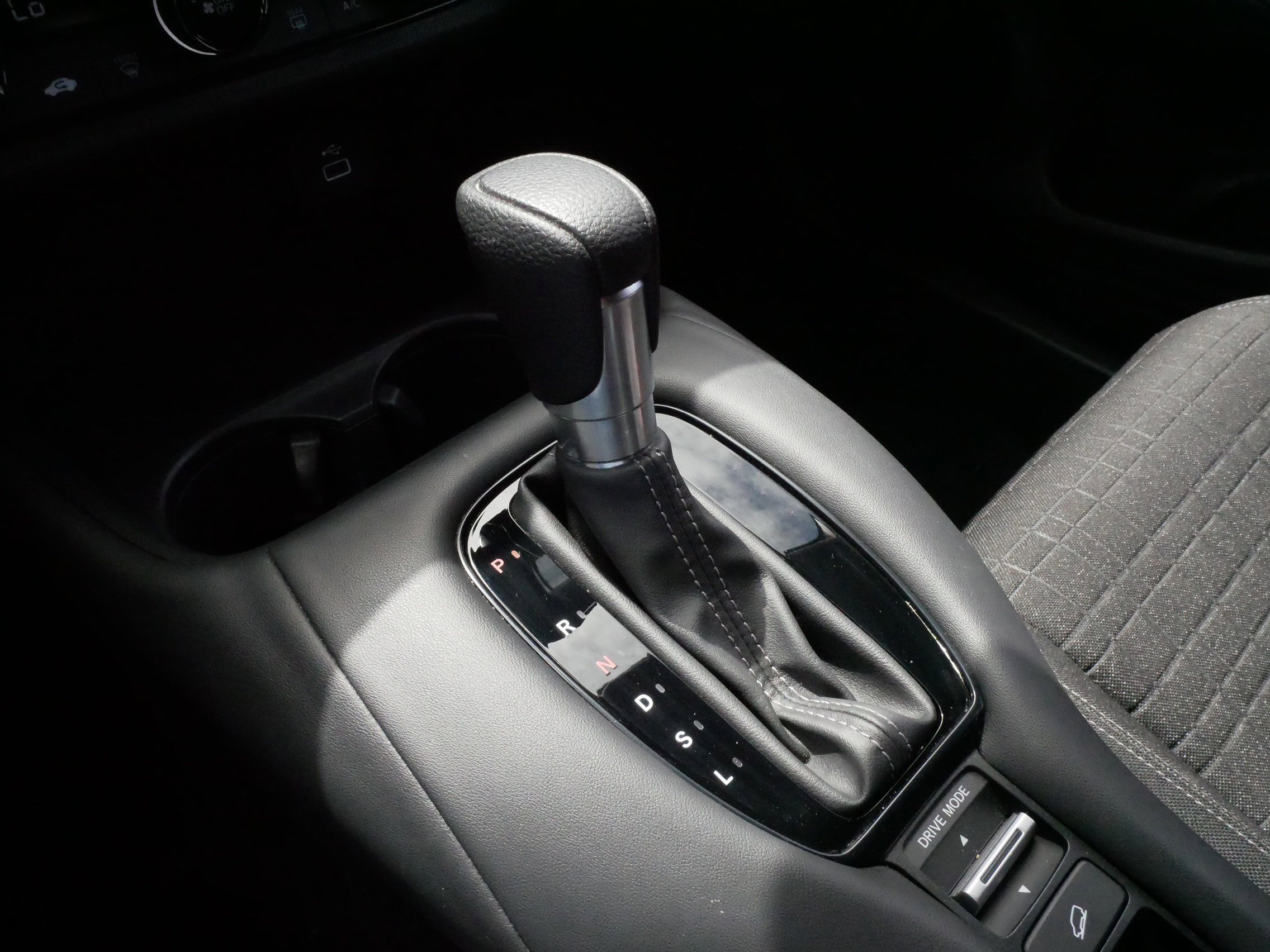 Used 2023 Honda HR-V LX image 24