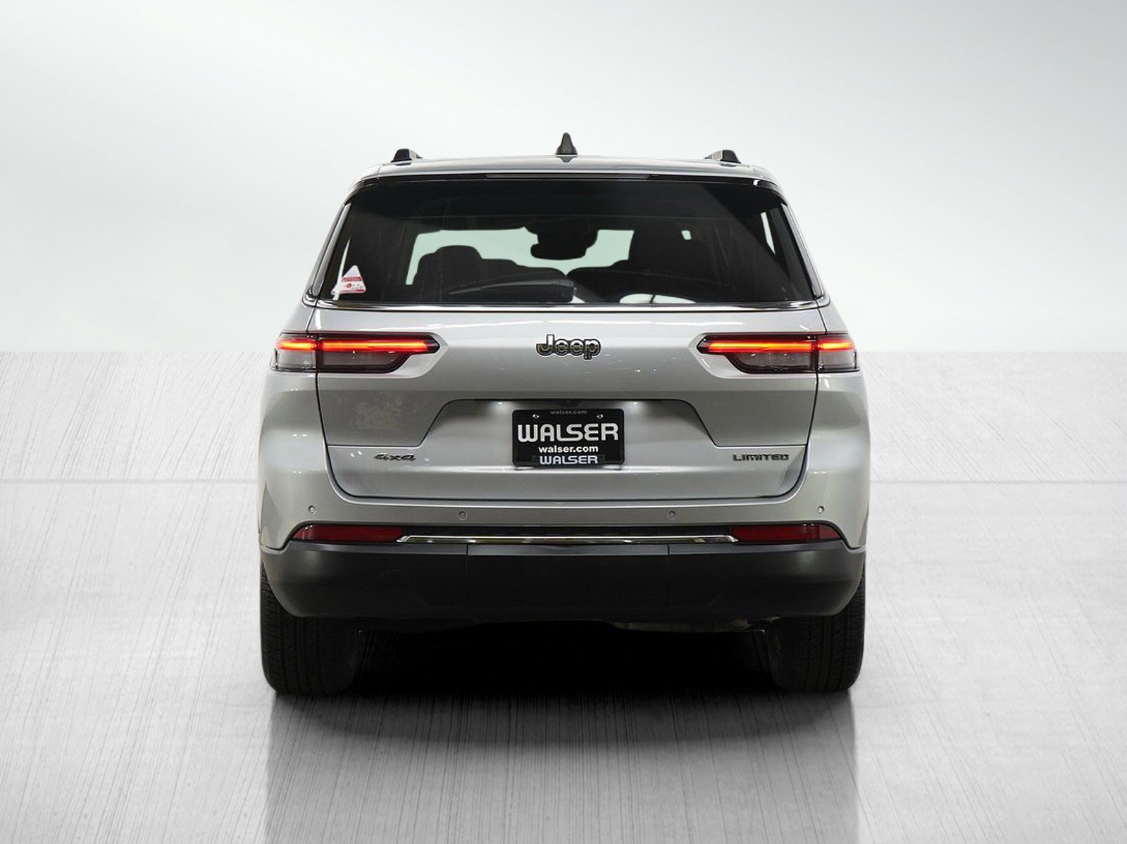 Used 2023 Jeep Grand Cherokee L Limited image 4