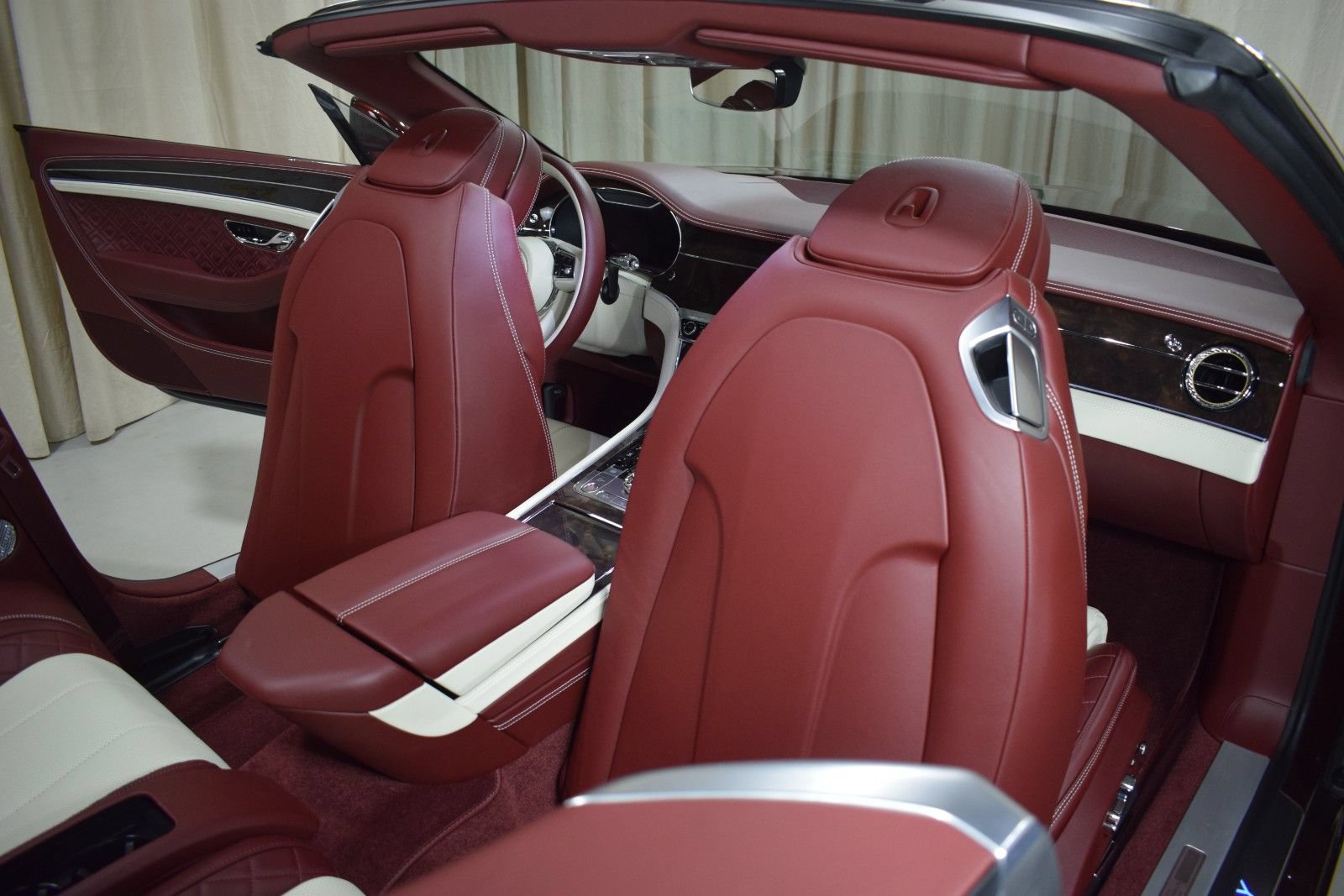 Certified 2021 Bentley Continental GT Mulliner AWD/4WD image 22