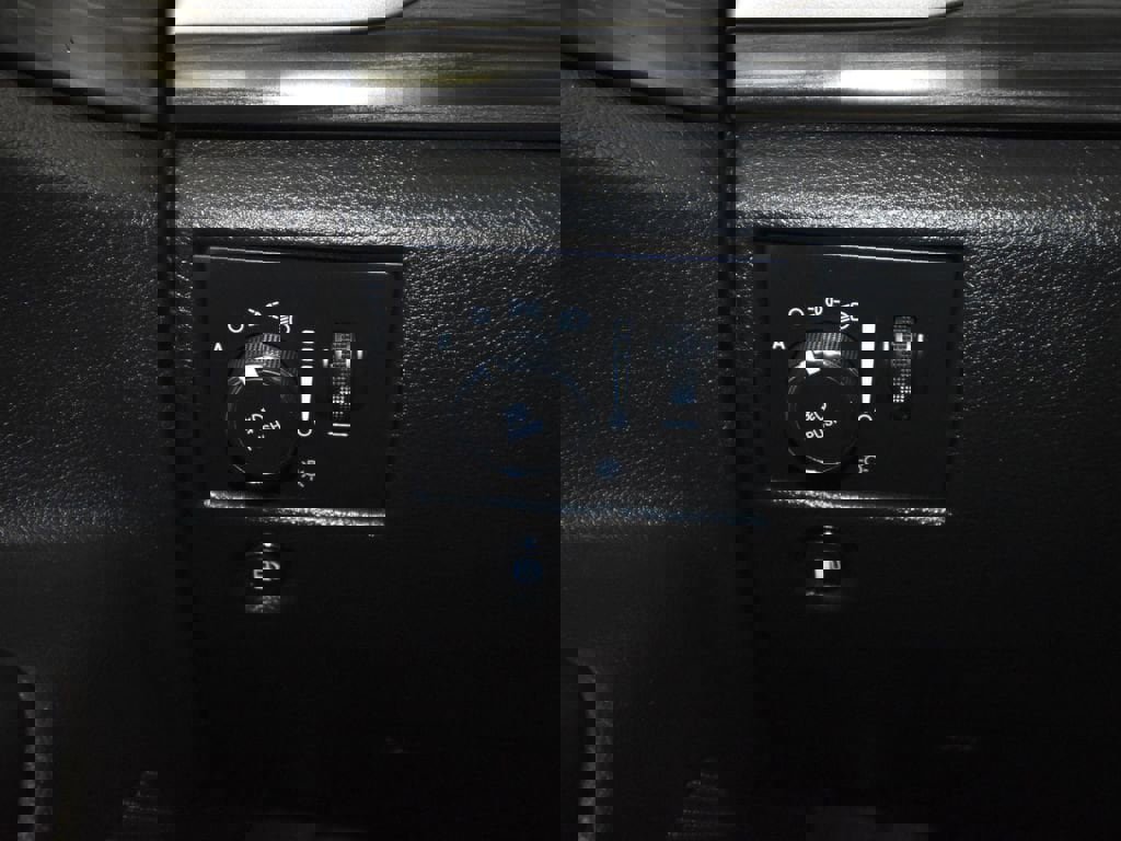 Used 2022 Jeep Grand Cherokee Laredo X image 16