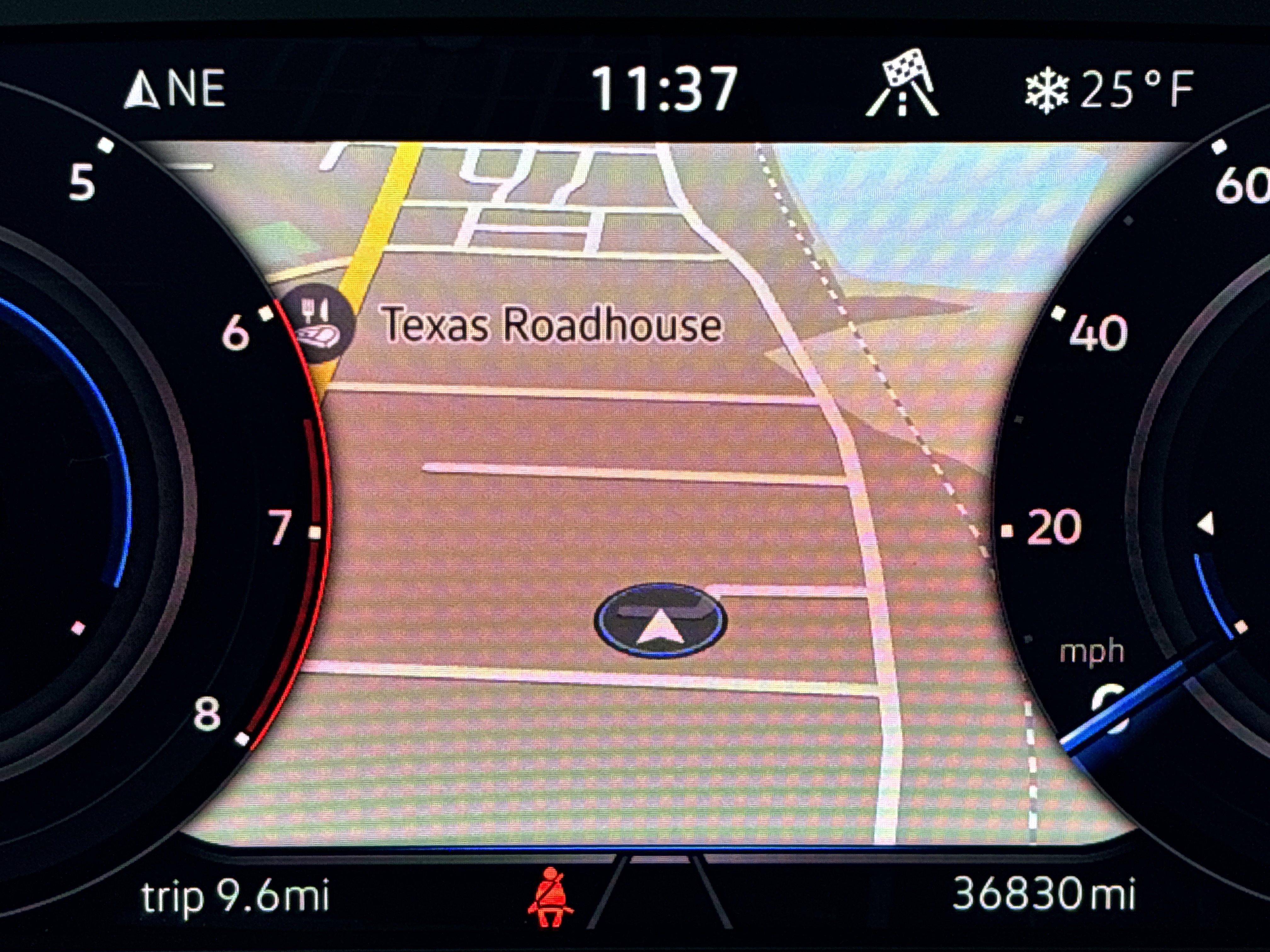 Used 2021 Volkswagen Tiguan SEL Premium R-Line image 28