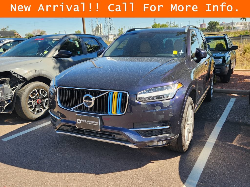 Used 2017 Volvo XC90 T6 Momentum w/ Vision Package AWD/4WD image 4
