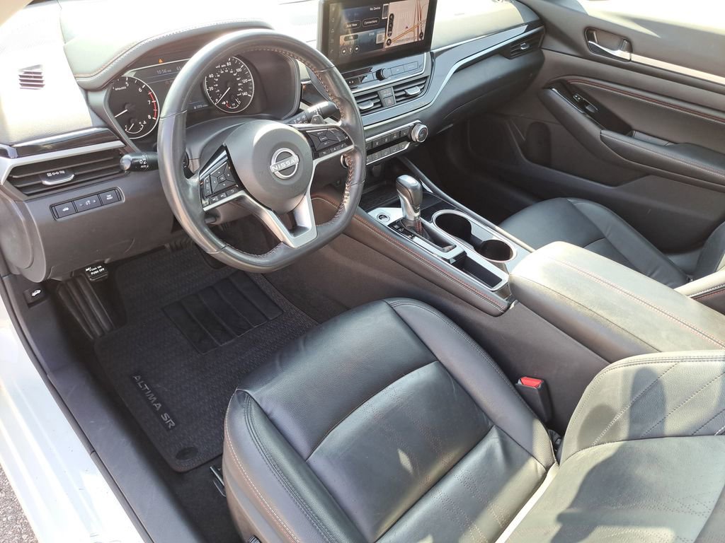 Used 2023 Nissan Altima 2.5 SR w/ SR Premium Package image 7