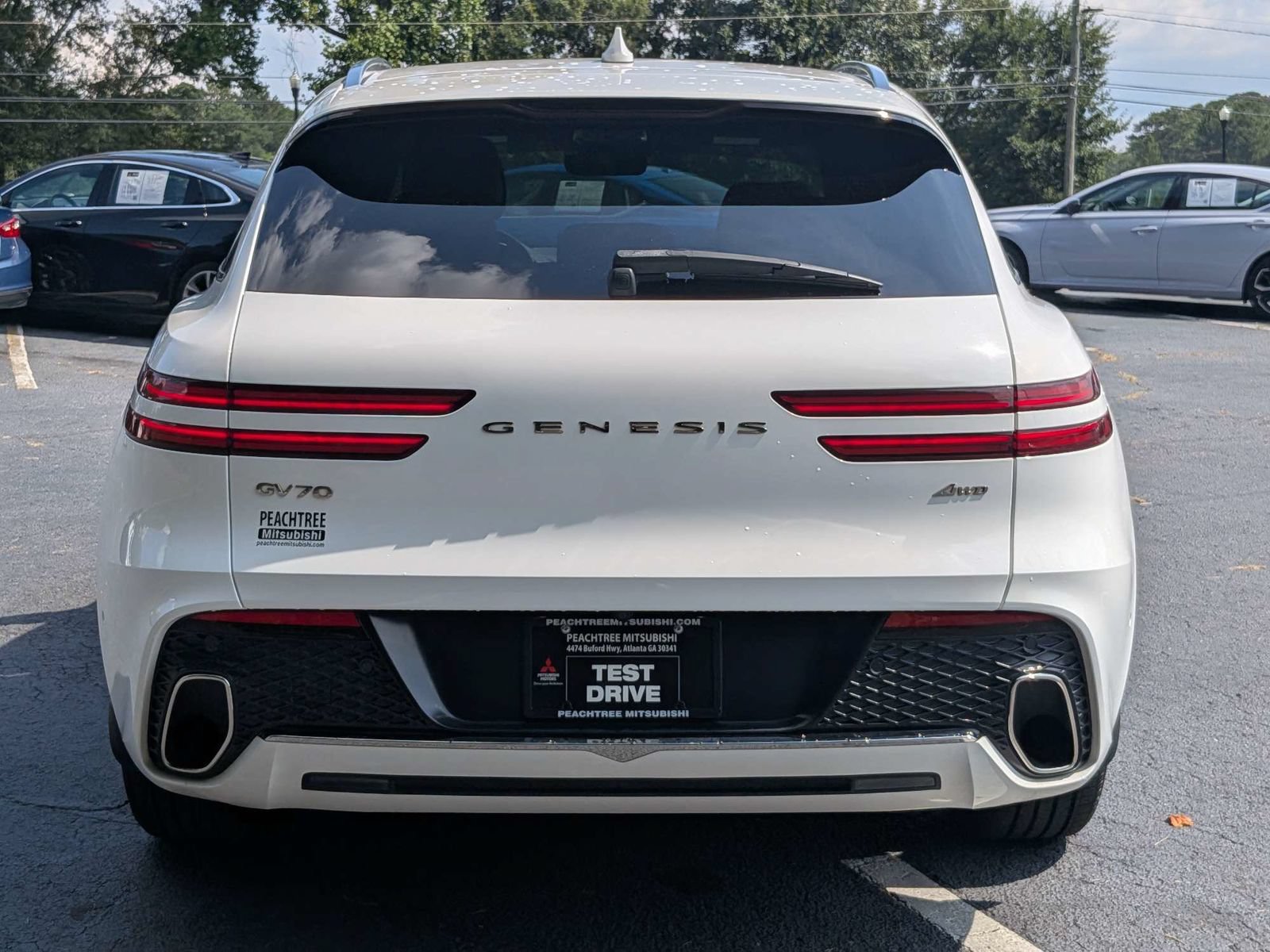 Used 2022 Genesis GV70 2.5T w/ Advanced Package AWD/4WD image 5
