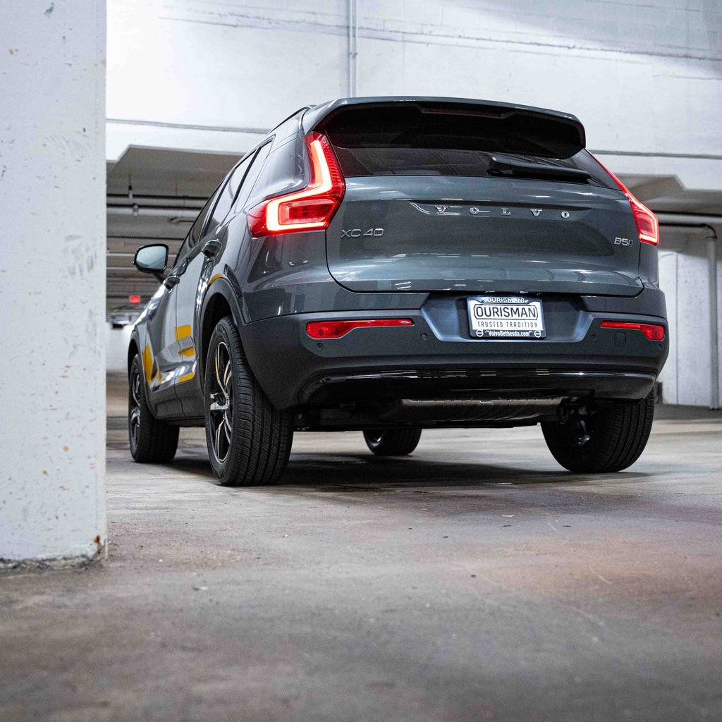 New 2026 Volvo XC40 B5 Core AWD/4WD image 5