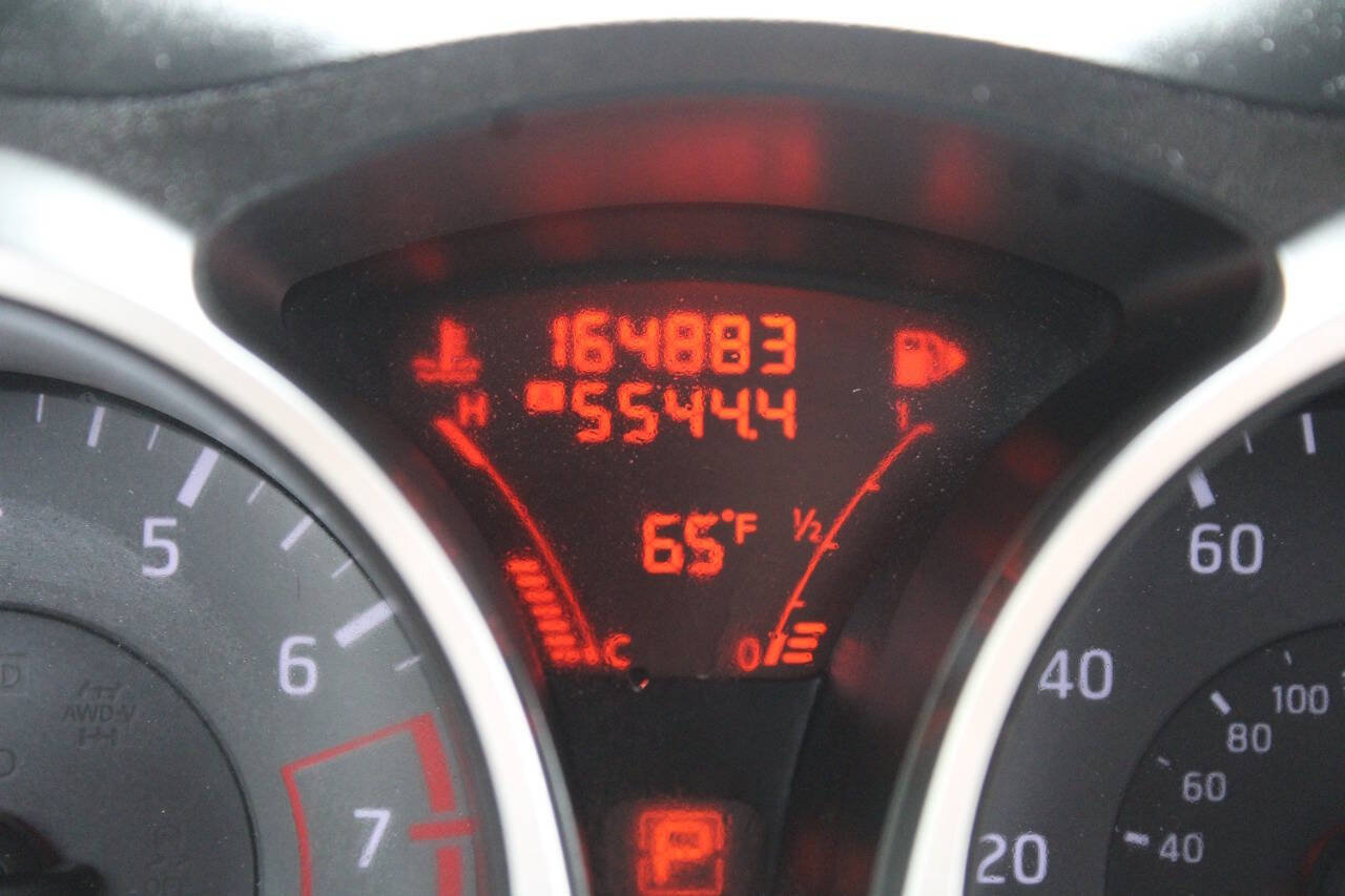 Used 2012 Nissan Juke SV AWD/4WD image 41