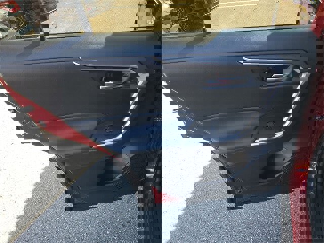 Used 2021 Toyota RAV4 XLE image 9