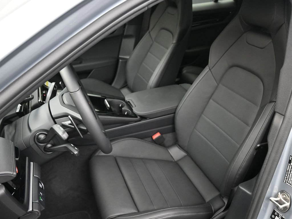 New 2026 Porsche Panamera 4 image 5
