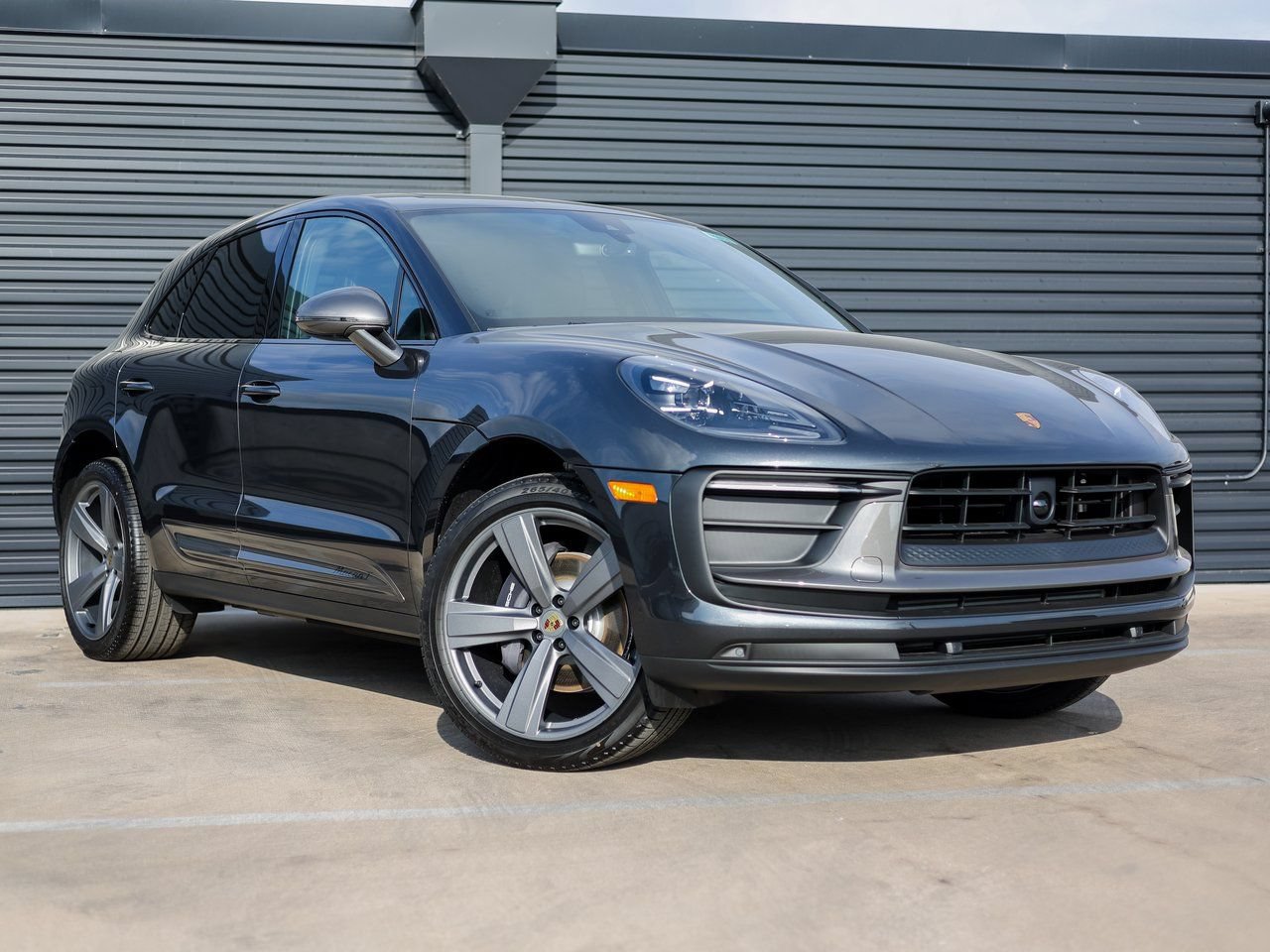 Certified 2026 Porsche Macan Turbo AWD/4WD image 9