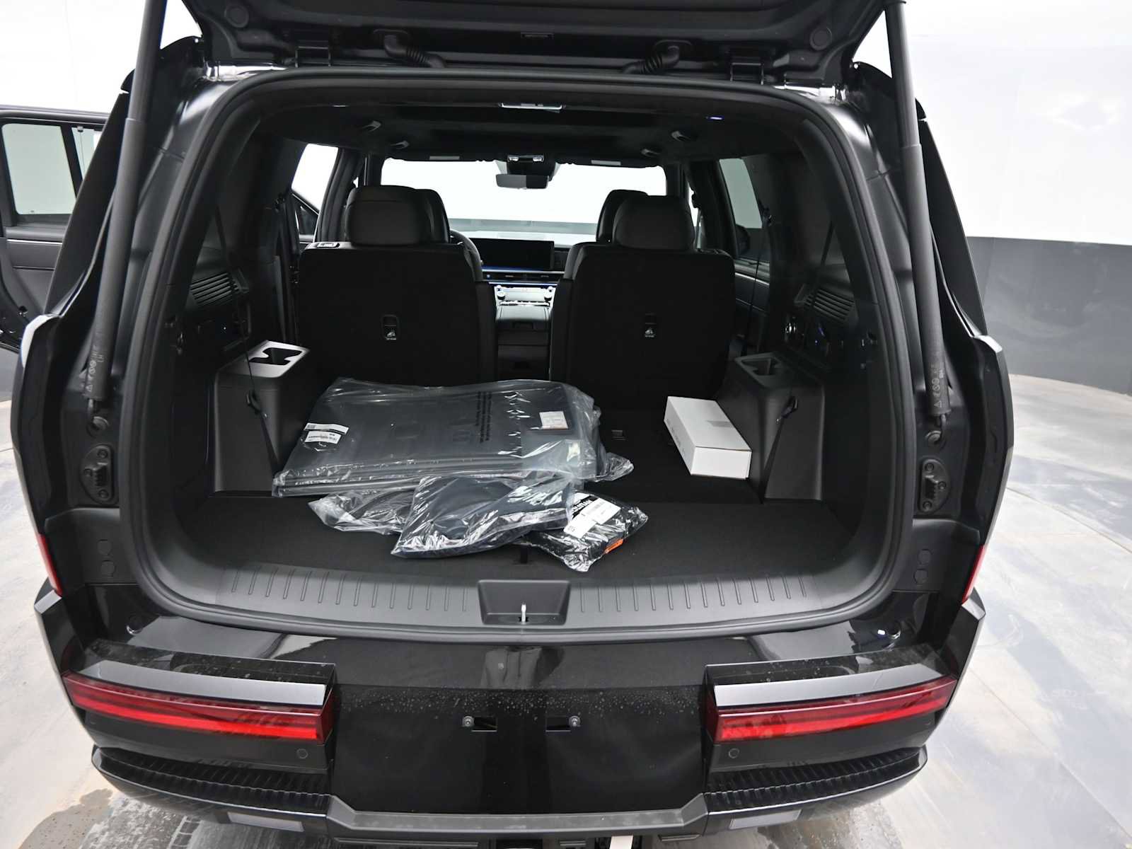 New 2026 Hyundai Santa Fe Calligraphy AWD/4WD image 13