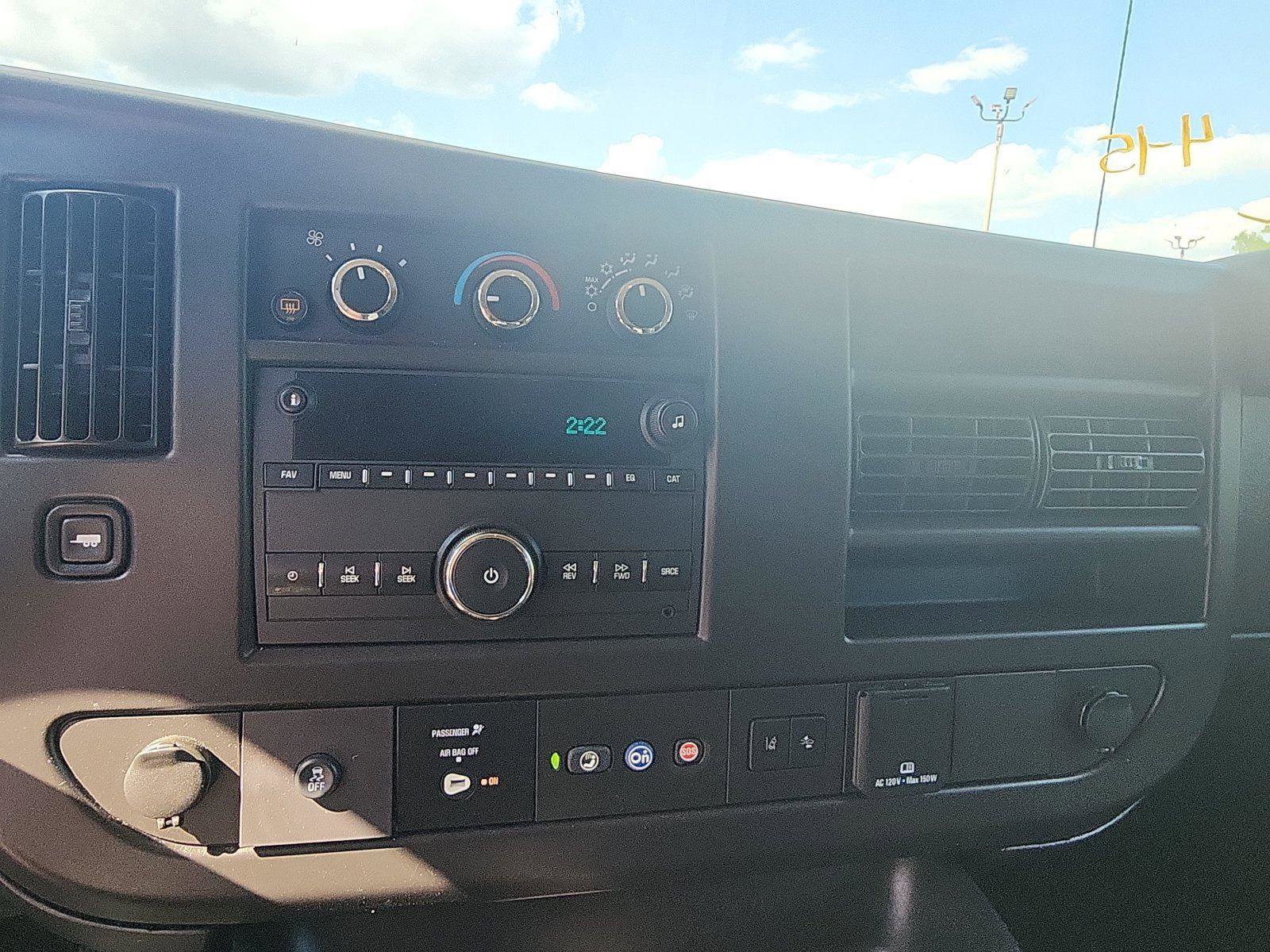Used 2020 Chevrolet Express 3500 LT w/ LT Preferred Equipment Group RWD image 14