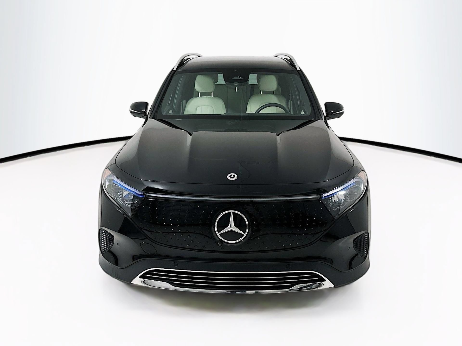 Used 2025 Mercedes-Benz EQB 250+ image 2