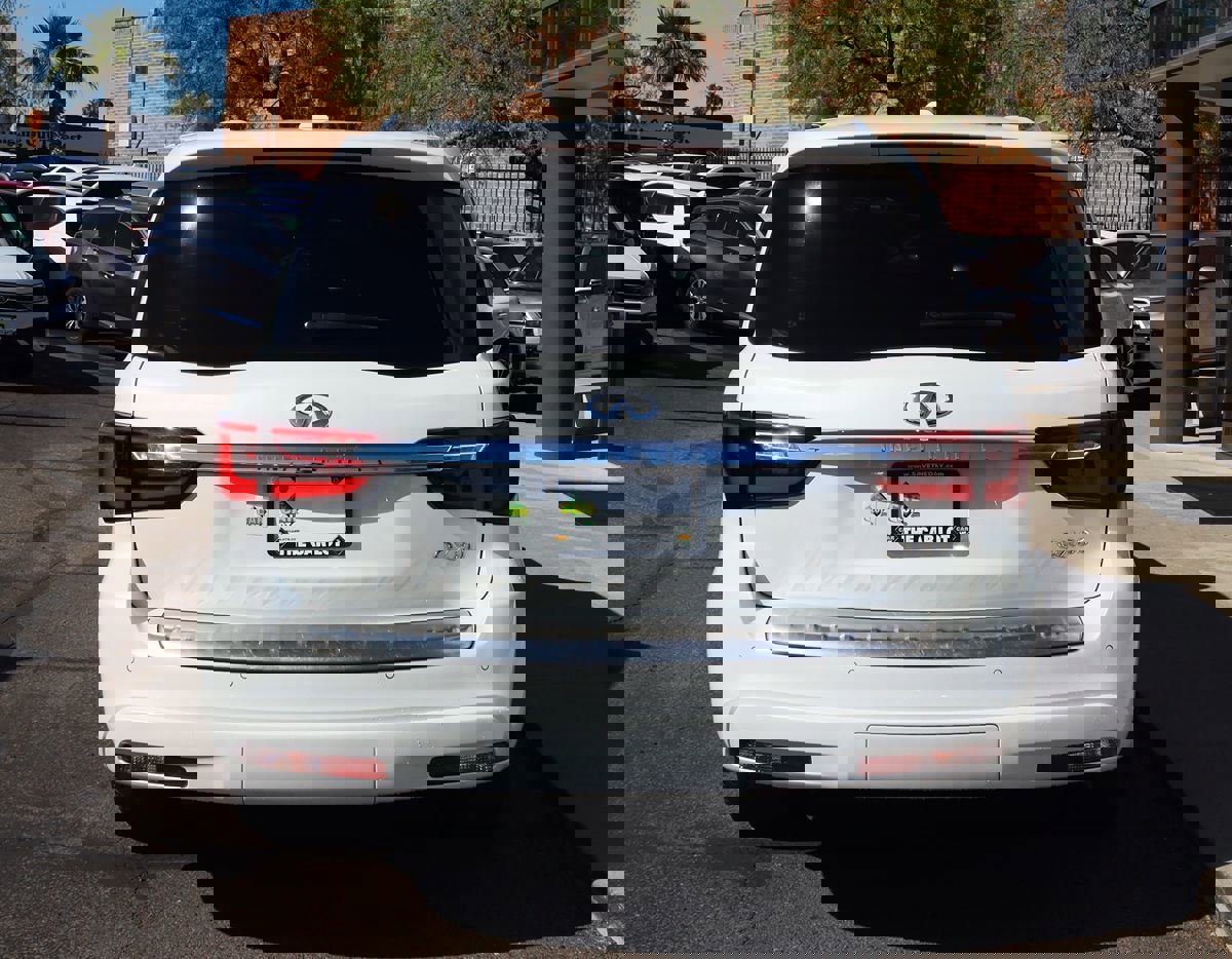 Used 2022 INFINITI QX80 Luxe w/ All-Season Package image 11