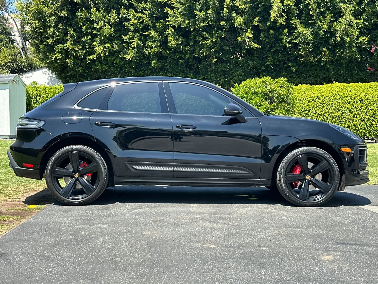 Certified 2024 Porsche Macan S AWD/4WD image 9