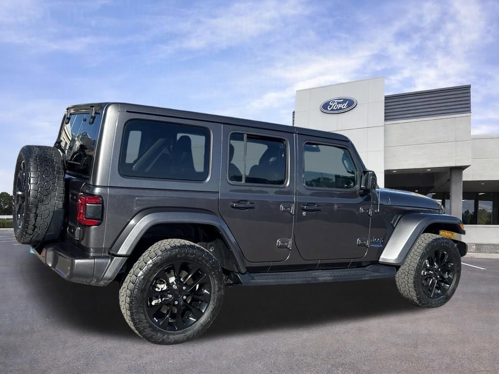 Used 2021 Jeep Wrangler Unlimited Sahara AWD/4WD image 7