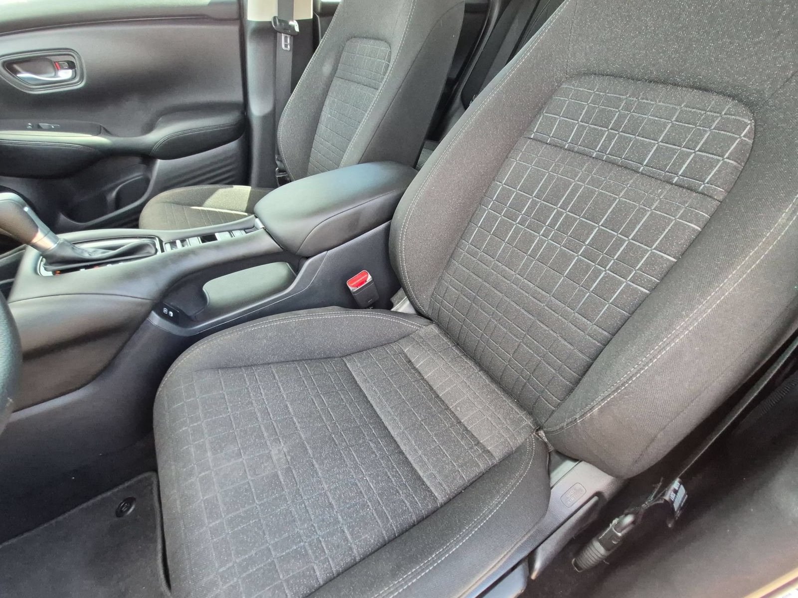 Used 2024 Honda HR-V LX image 23