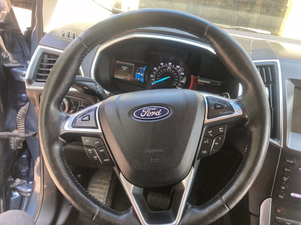 Used 2018 Ford Edge Titanium w/ Cold Weather Package AWD/4WD image 17