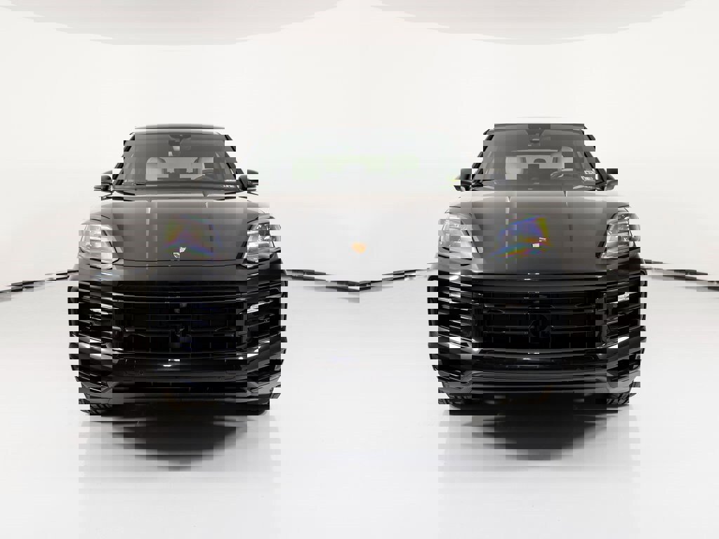 New 2025 Porsche Cayenne S image 10