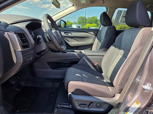 New 2026 Nissan Rogue SV AWD/4WD image 7