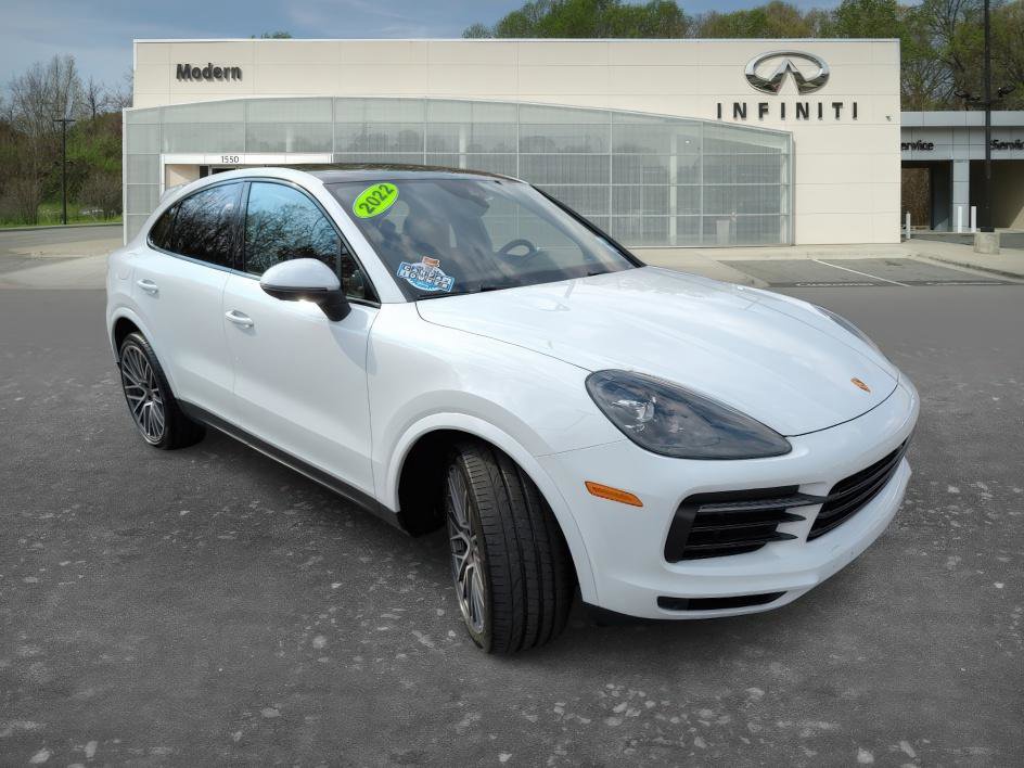 Used 2022 Porsche Cayenne Coupe image 2