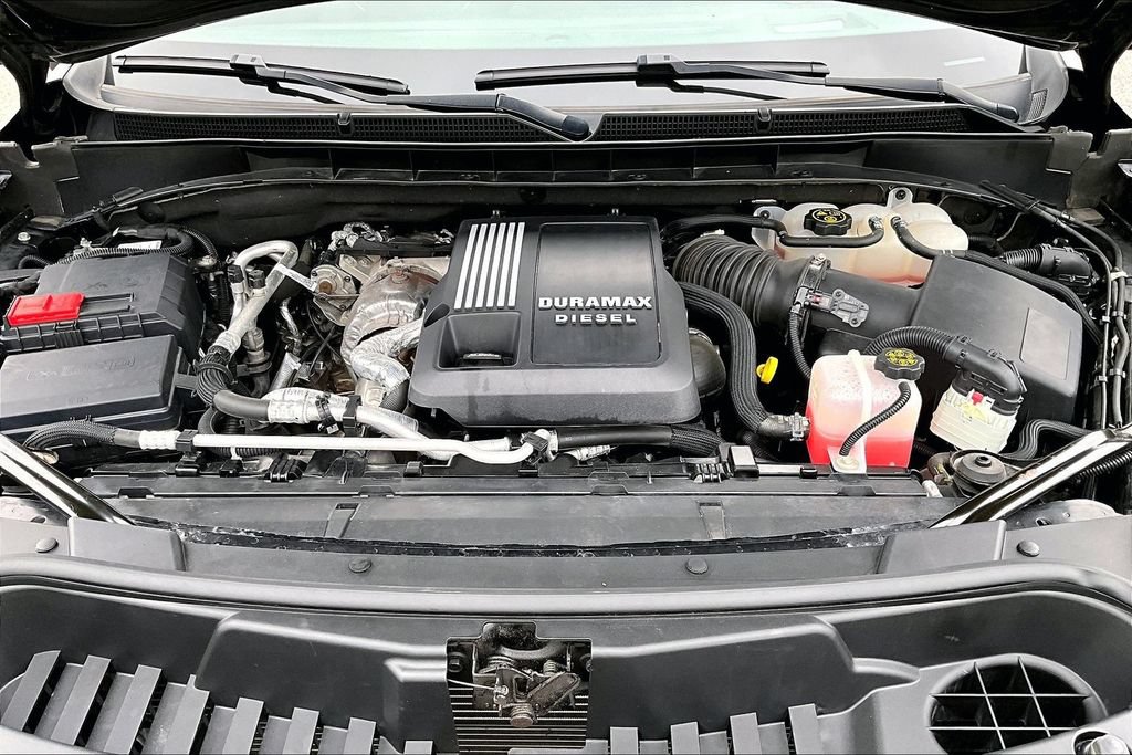 Used 2024 Cadillac Escalade ESV Sport Platinum w/ LPO, Floor Liner Package AWD/4WD image 9