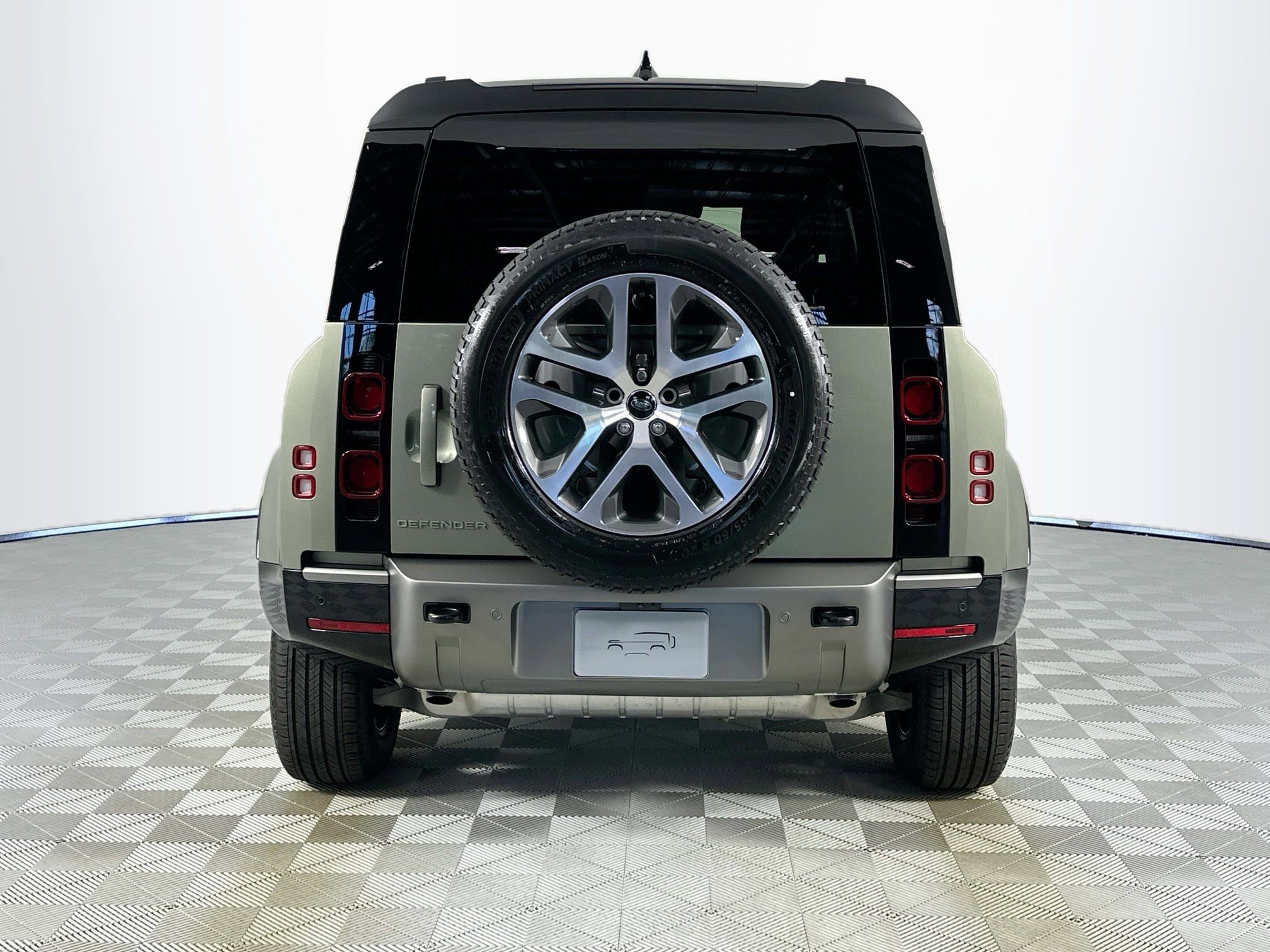 Certified 2025 Land Rover Defender 90 X-Dynamic SE AWD/4WD image 6