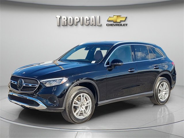 Used 2023 Mercedes-Benz GLC 300 4MATIC w/ Exclusive Trim Package image 1