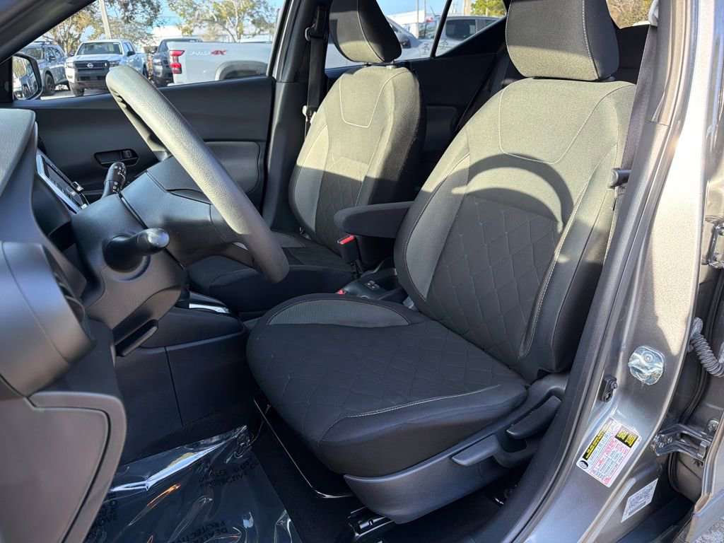 Used 2020 Nissan Kicks S image 27