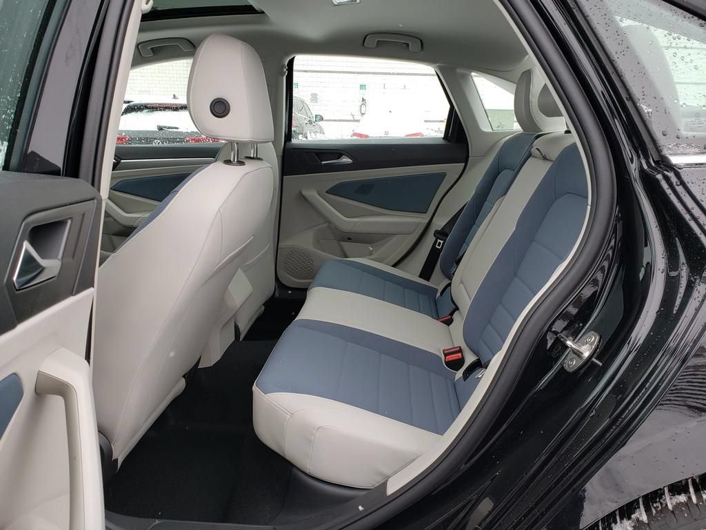 New 2026 Volkswagen Jetta SE FWD image 8