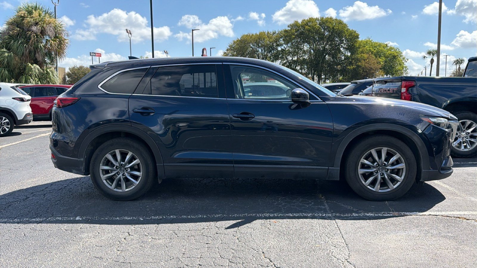 Used 2018 MAZDA CX-9 Touring w/ Touring Premium Package FWD image 3