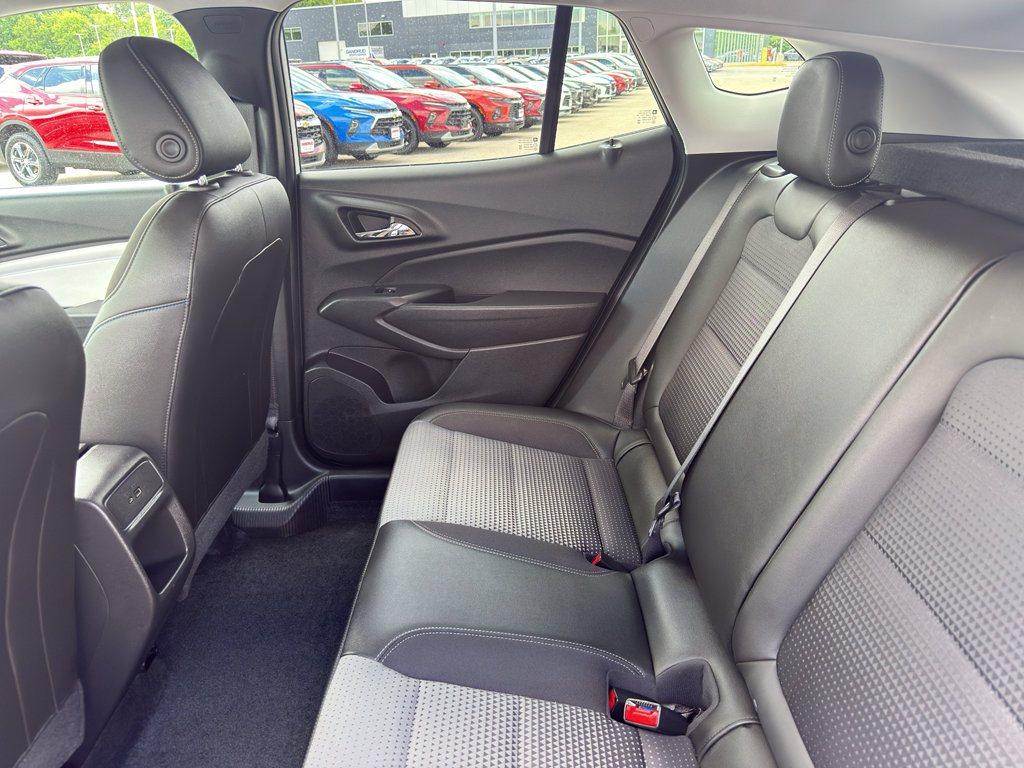 Certified 2024 Chevrolet Trax LT w/ Driver Confidence Package FWD image 32