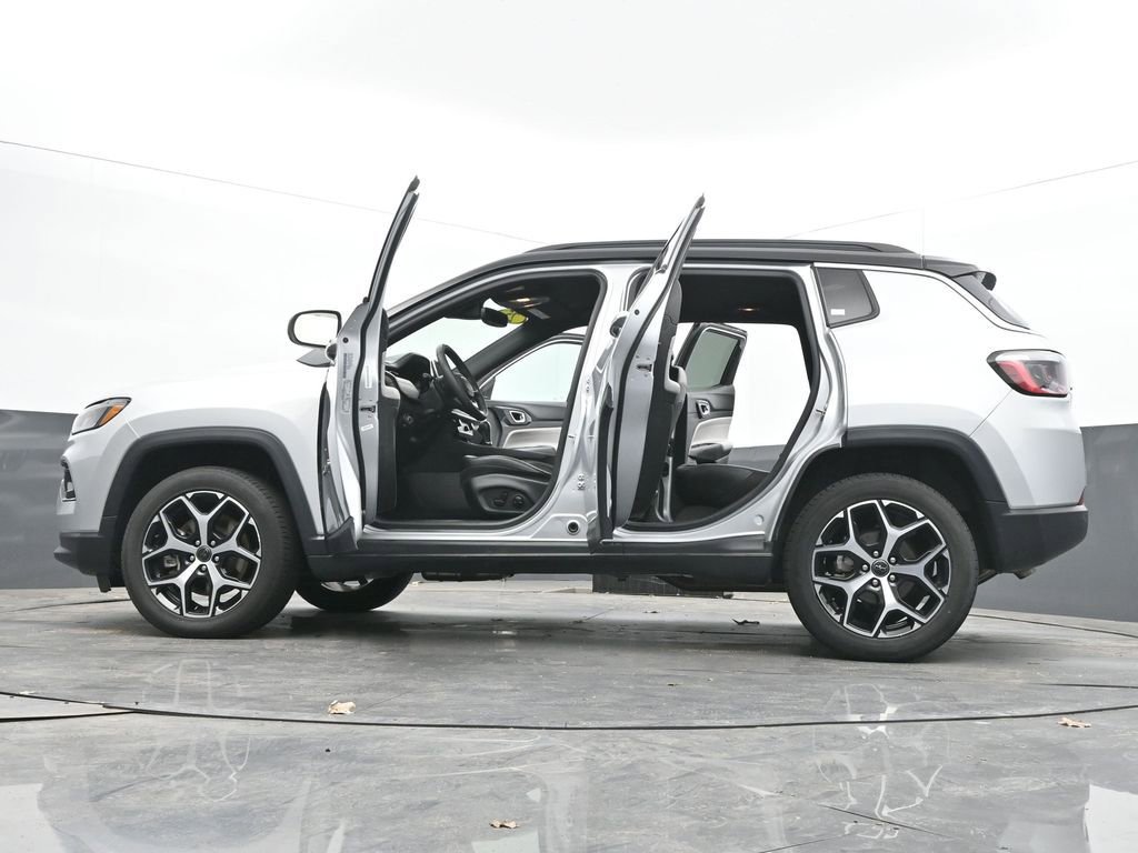 Used 2025 Jeep Compass Limited AWD/4WD image 74