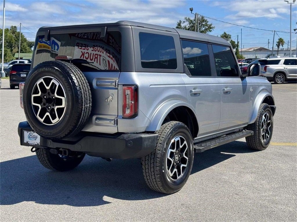 Used 2022 Ford Bronco Outer Banks image 5