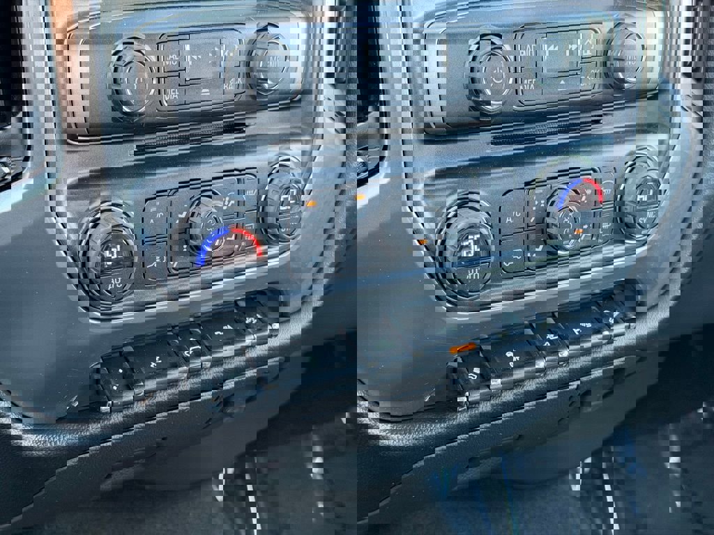 Used 2017 Chevrolet Silverado 1500 LT w/ All Star Edition image 31